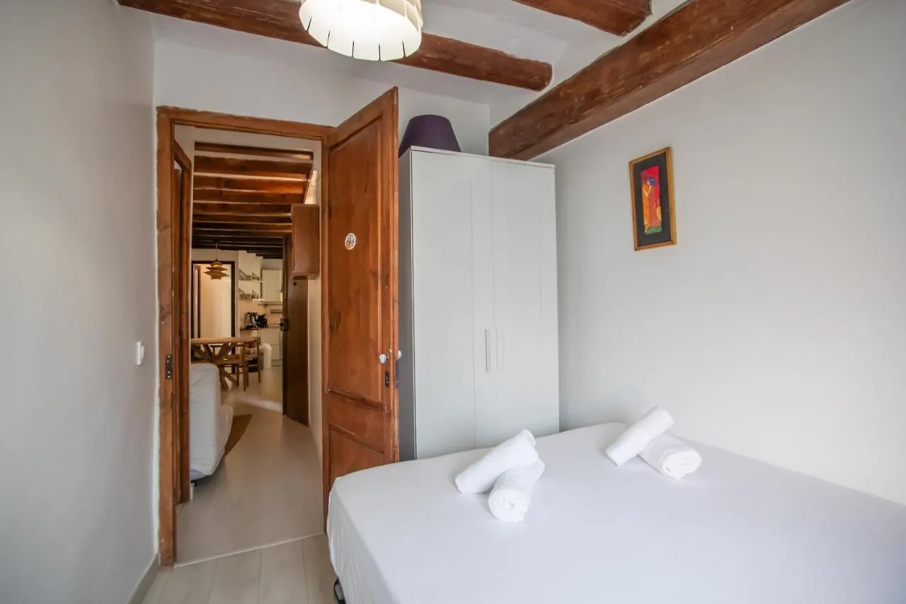 42Enf1060 - Authentic &Centric Barcelonian 2Br Flat Apartment Barcelona