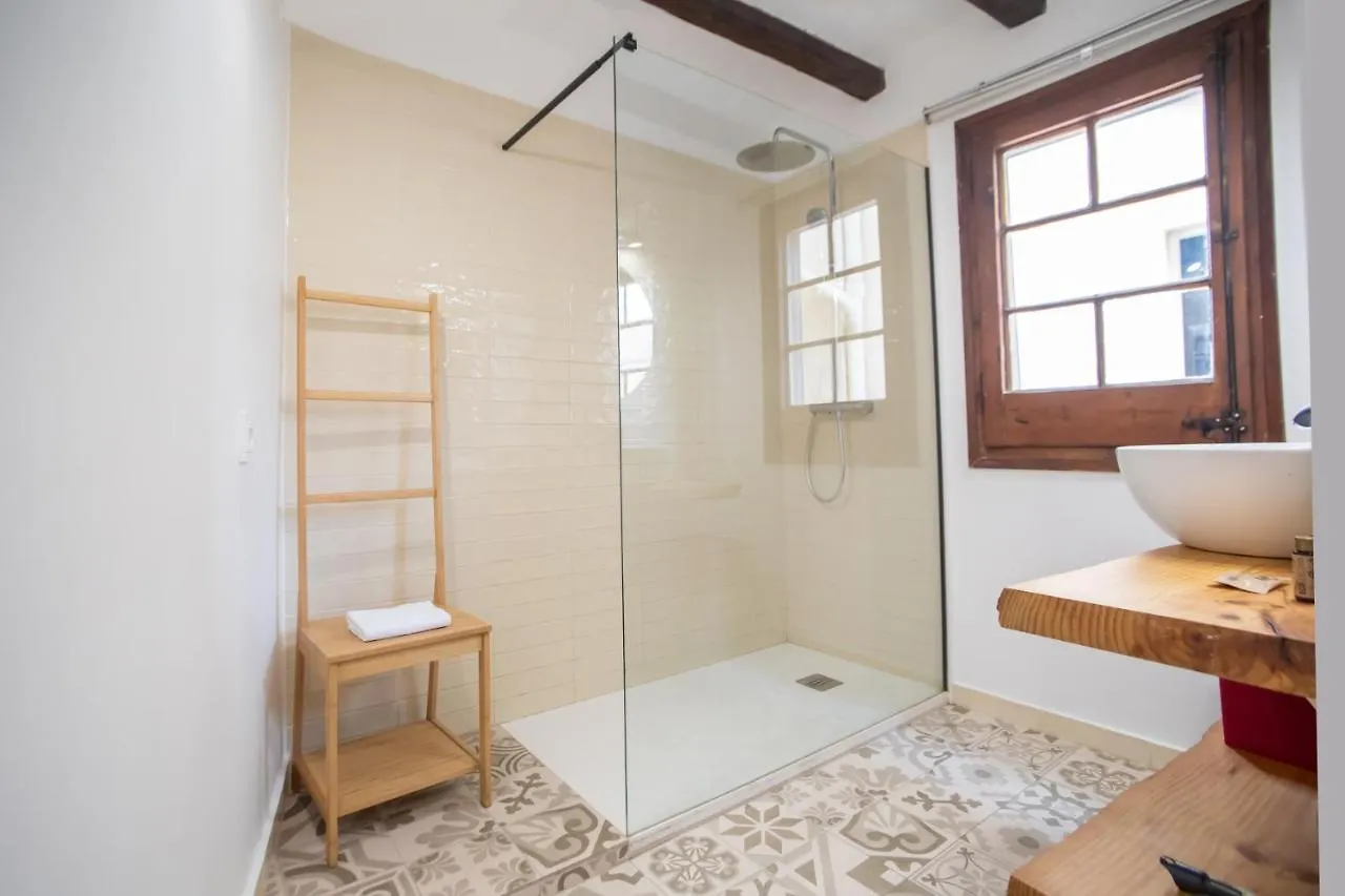42Enf1060 - Authentic &Centric Barcelonian 2Br Flat Apartment Barcelona 0*,  Spain