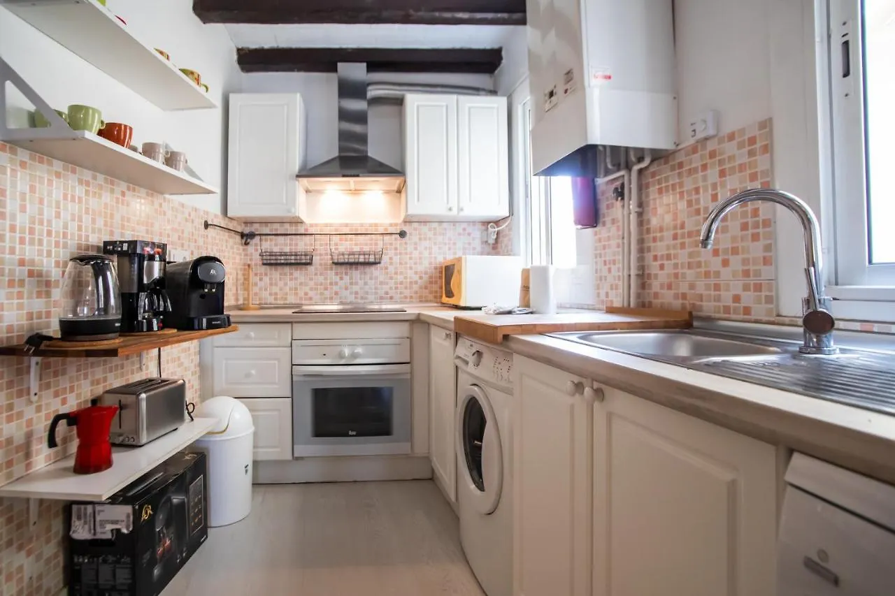 42Enf1060 - Authentic &Centric Barcelonian 2Br Flat Apartment Barcelona